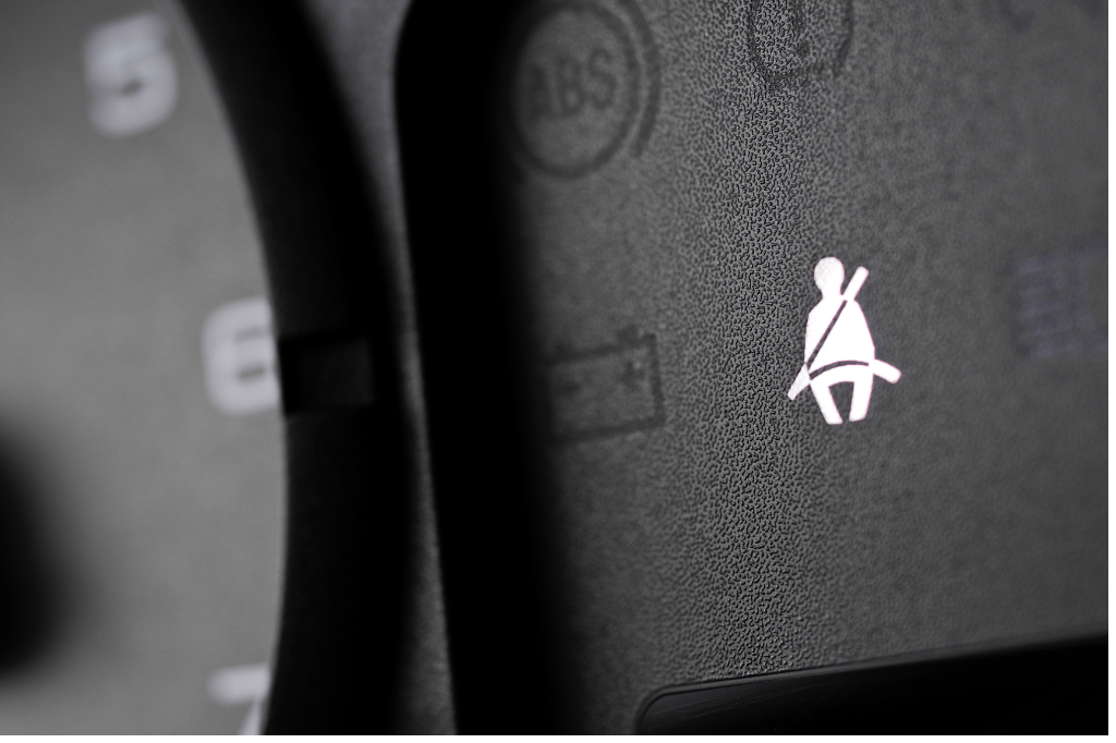 What Does the Seatbelt Sign in Your Car Mean?