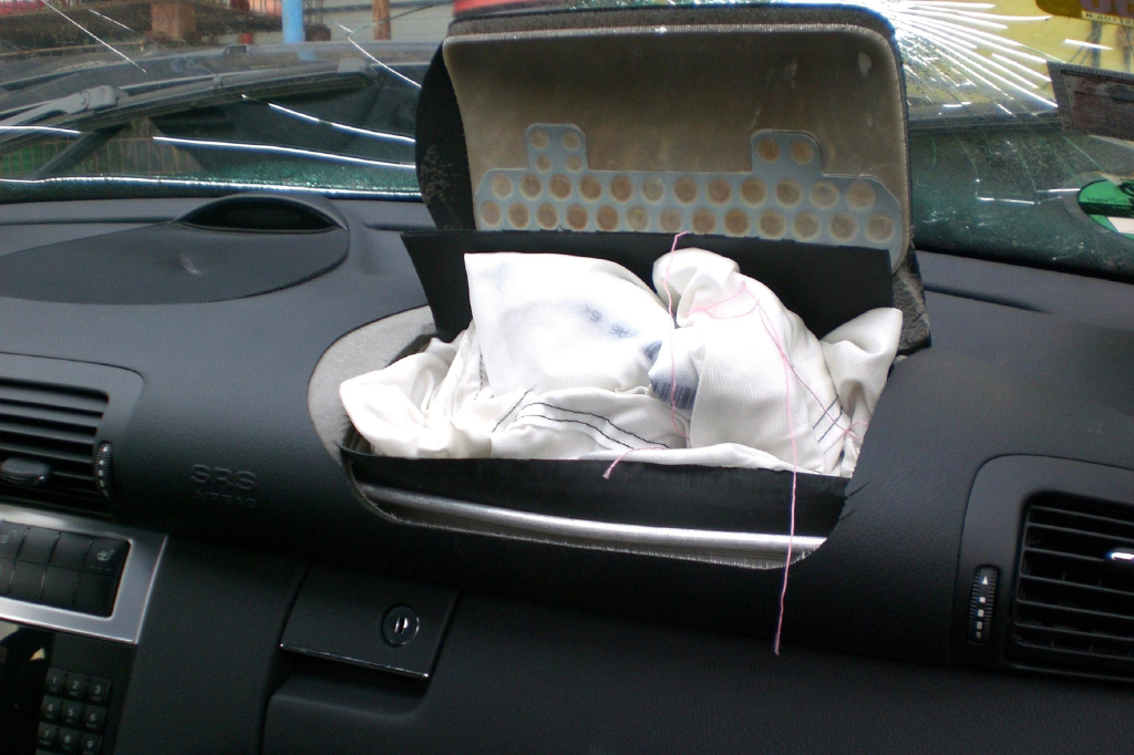 Fixing Defective Airbags: A Guide for Car Owners