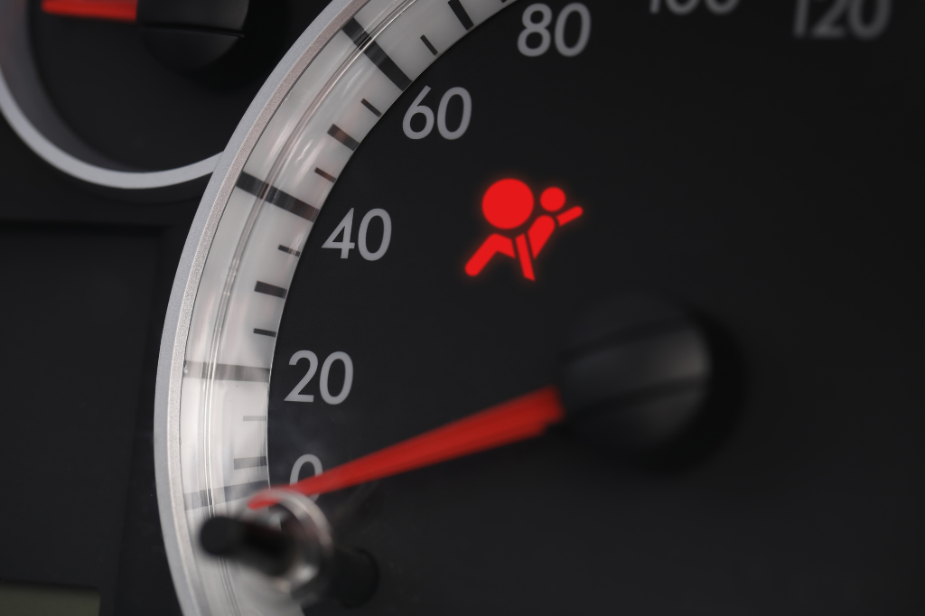 Why Your Airbag Light Won't Turn Off After Disconnecting the Battery: Common Causes