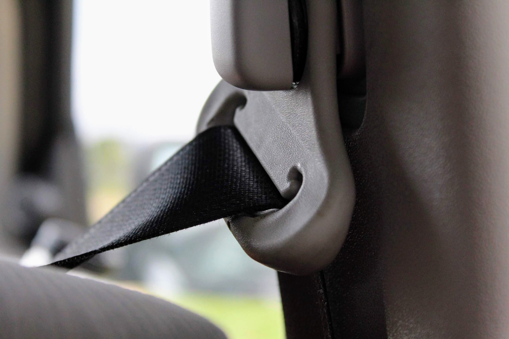 Fixing a Non-Retracting Seatbelt: A Step-by-Step Guide